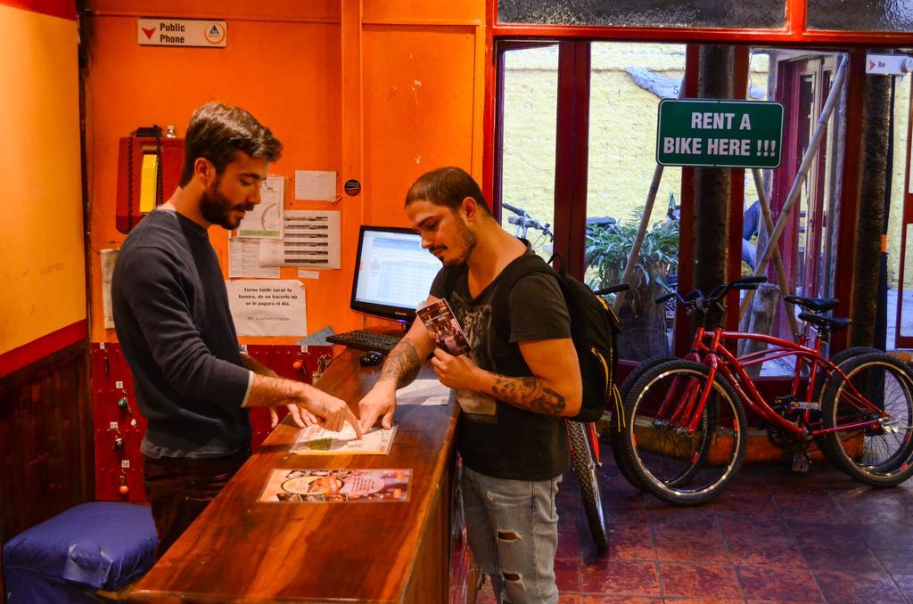 Hostel Internacional Мендоса Экстерьер фото